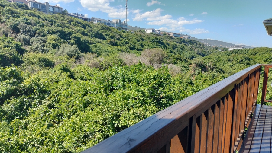 6 Bedroom Property for Sale in Nature On Sea Western Cape